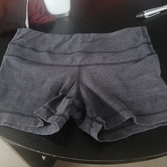 Shorts - Picture 2 of 7